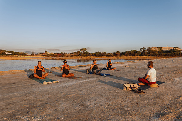 Yoga al Tramonto nelle Saline