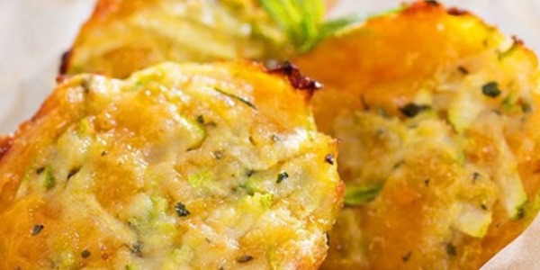 Muffin salati zucchine e ricotta
