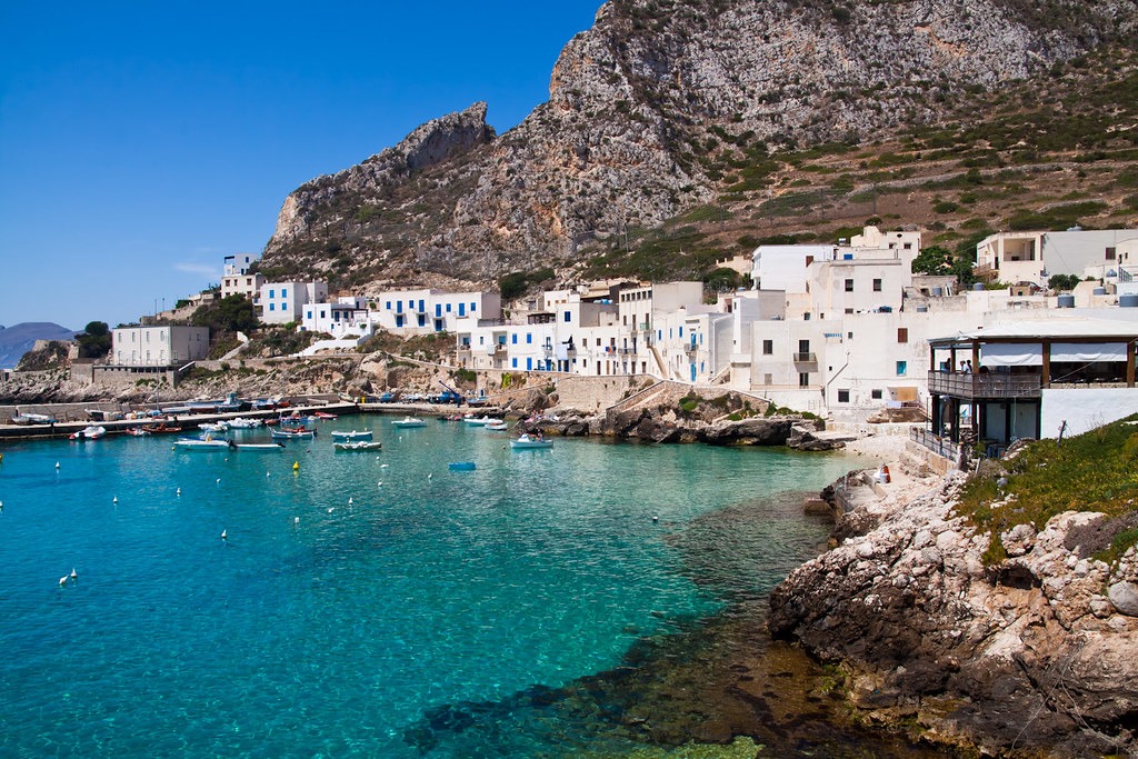 Levanzo: come arrivare, cosa vedere e quando andare